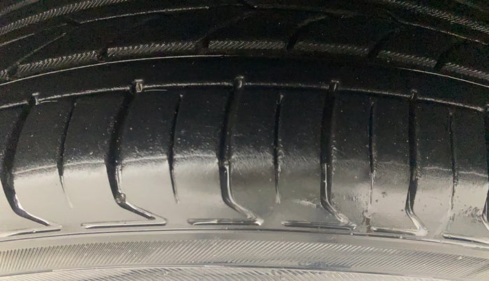 2019 Ford Ecosport TITANIUM + 1.5L DIESEL, Diesel, Manual, 42,531 km, Right Front Tyre Tread