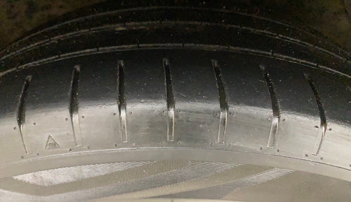 2016 Hyundai Verna FLUIDIC 4S 1.6 VTVT SX, Petrol, Manual, 78,149 km, Right Front Tyre Tread