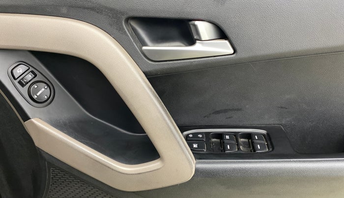 2016 Hyundai Creta SX PLUS 1.6 PETROL, Petrol, Manual, 95,983 km, Driver Side Door Panels Control