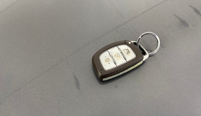 2016 Hyundai Creta SX PLUS 1.6 PETROL, Petrol, Manual, 95,983 km, Key Close Up