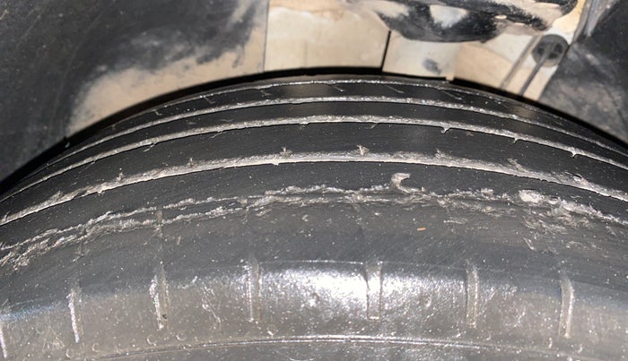 2022 Skoda KUSHAQ STYLE 1.5L TSI MT, Petrol, Manual, 21,417 km, Left Front Tyre Tread