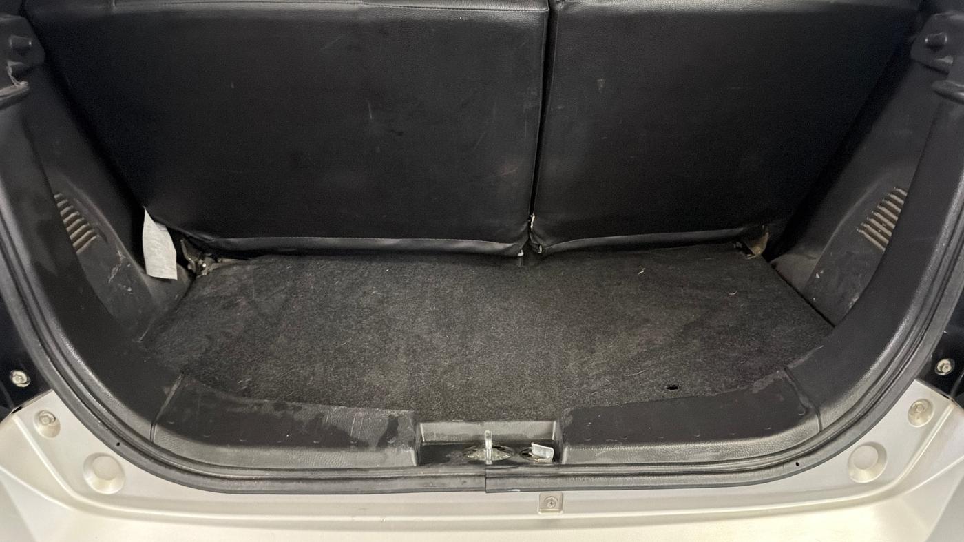 2017 Maruti Wagon R 1.0 LXI, Petrol, Manual, 42,678 km, Boot Inside