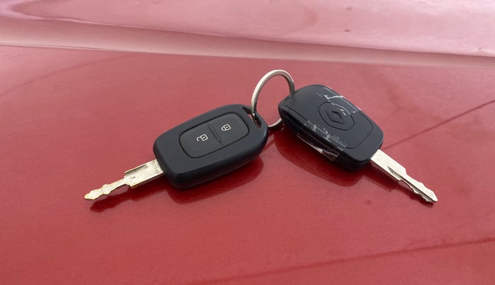 2016 Renault Kwid RXT 0.8, Petrol, Manual, 13,357 km, Key Close Up