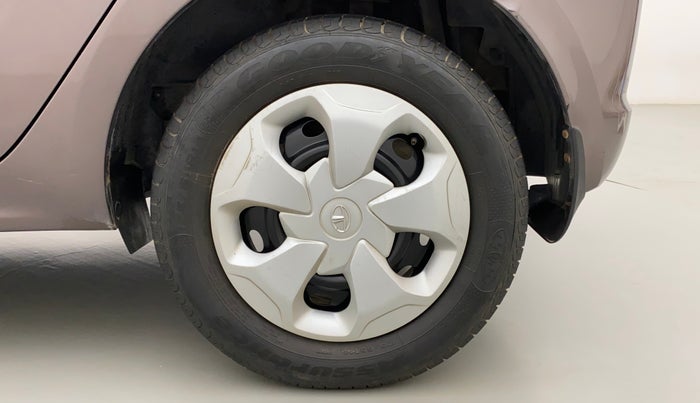 2017 Tata Tiago XZ PETROL, Petrol, Manual, 36,420 km, Left Rear Wheel