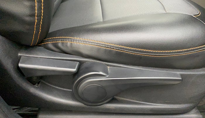 2017 Tata Tiago XZ PETROL, Petrol, Manual, 36,420 km, Driver Side Adjustment Panel