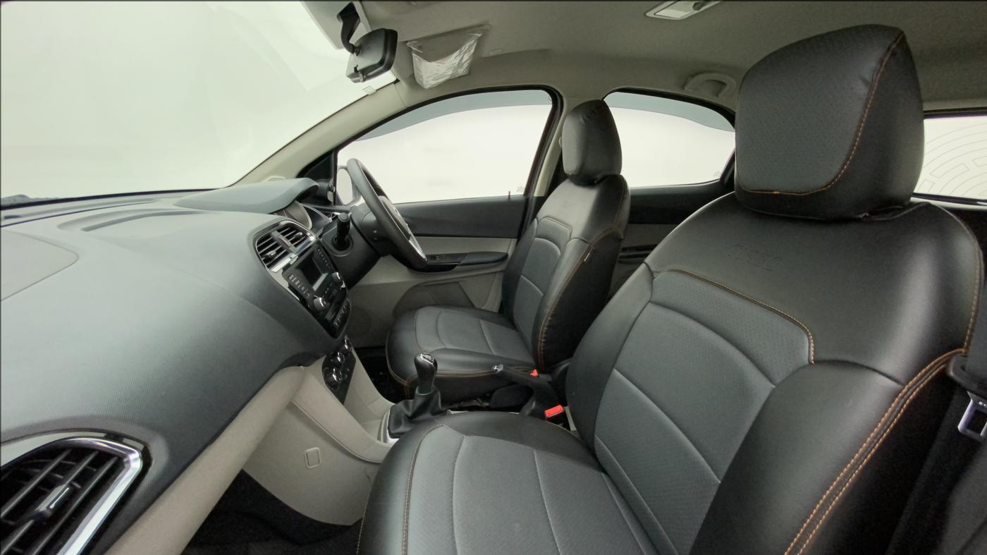 2017 Tata Tiago XZ PETROL, Petrol, Manual, 36,420 km, Right Side Front Door Cabin