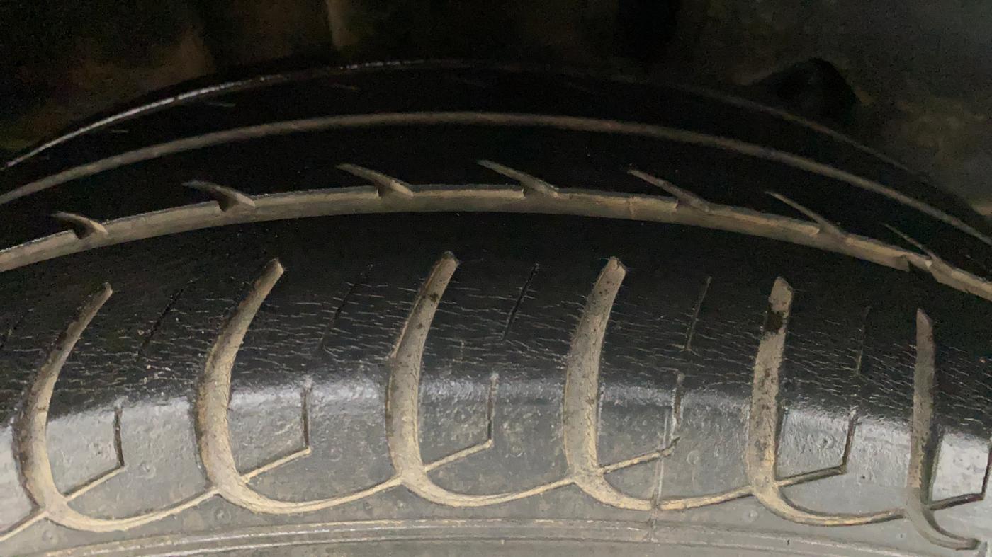 2017 Tata Tiago XZ PETROL, Petrol, Manual, 36,420 km, Right Rear Tyre Tread