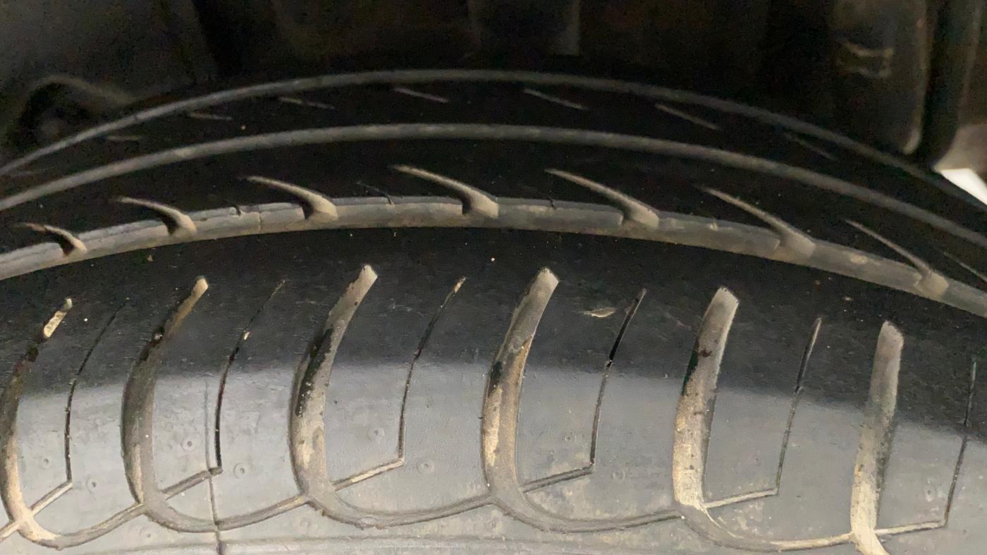 2017 Tata Tiago XZ PETROL, Petrol, Manual, 36,420 km, Left Rear Tyre Tread