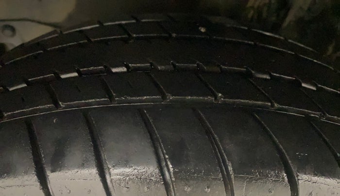 2020 Toyota YARIS J MT, Petrol, Manual, 49,011 km, Left Front Tyre Tread