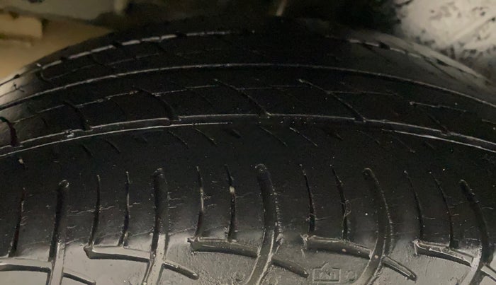 2020 Toyota YARIS J MT, Petrol, Manual, 49,011 km, Right Rear Tyre Tread