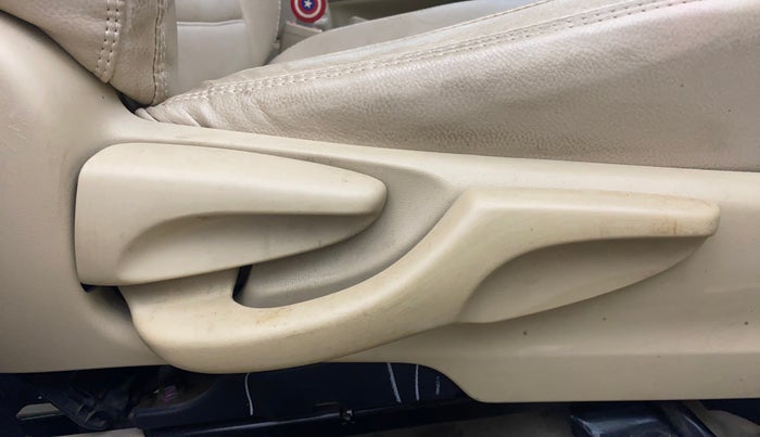 2020 Toyota YARIS J MT, Petrol, Manual, 49,011 km, Driver Side Adjustment Panel