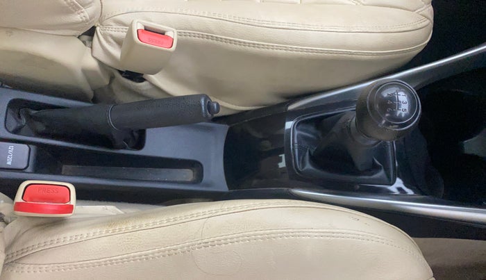 2020 Toyota YARIS J MT, Petrol, Manual, 49,011 km, Gear Lever