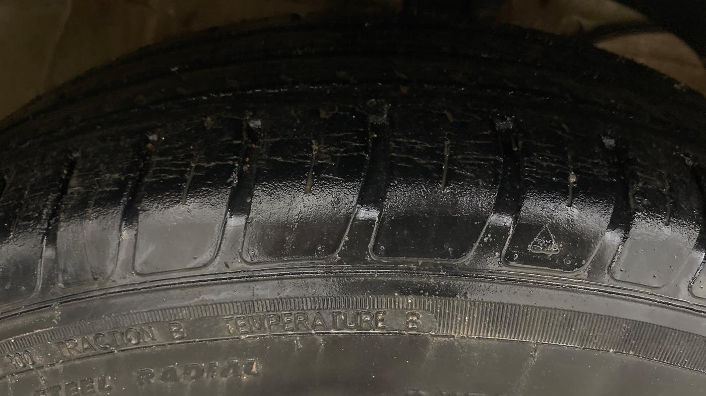 2021 Maruti Swift VXI, Petrol, Manual, 74,982 km, Right Front Tyre Tread