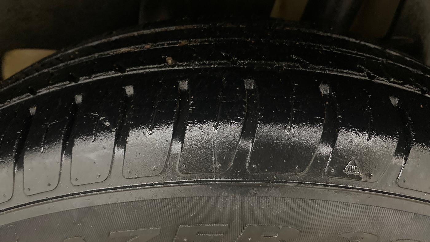 2021 Maruti Swift VXI, Petrol, Manual, 74,982 km, Left Rear Tyre Tread
