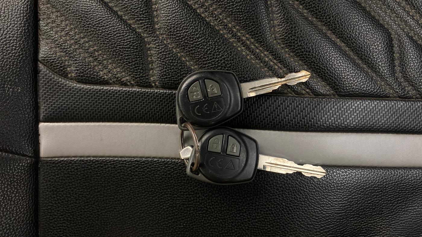 2021 Maruti Swift VXI, Petrol, Manual, 74,982 km, Key Close Up