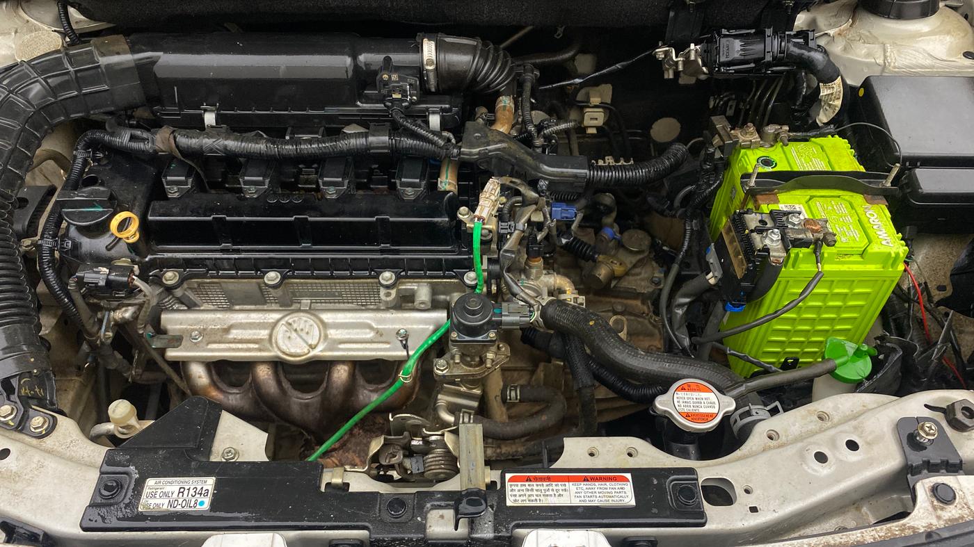 2021 Maruti Swift VXI, Petrol, Manual, 74,982 km, Engine View