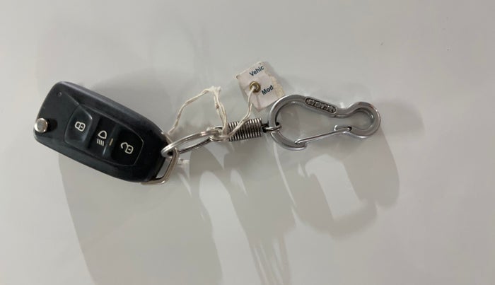 2018 Tata Tiago XZ PETROL, Petrol, Manual, 68,756 km, Key Close Up