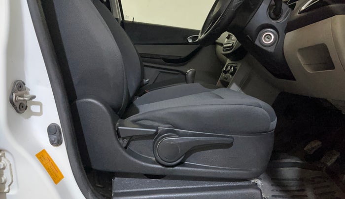 2018 Tata Tiago XZ PETROL, Petrol, Manual, 68,756 km, Driver Side Adjustment Panel