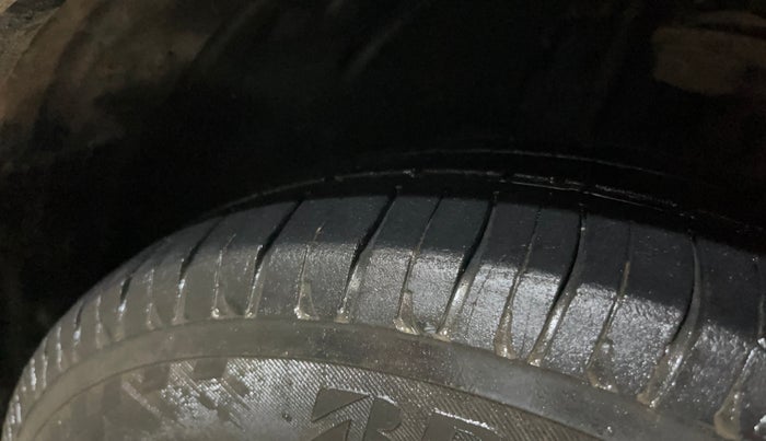 2018 Tata Tiago XZ PETROL, Petrol, Manual, 68,756 km, Right Front Tyre Tread