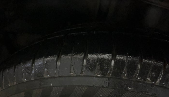 2018 Tata Tiago XZ PETROL, Petrol, Manual, 68,756 km, Left Rear Tyre Tread