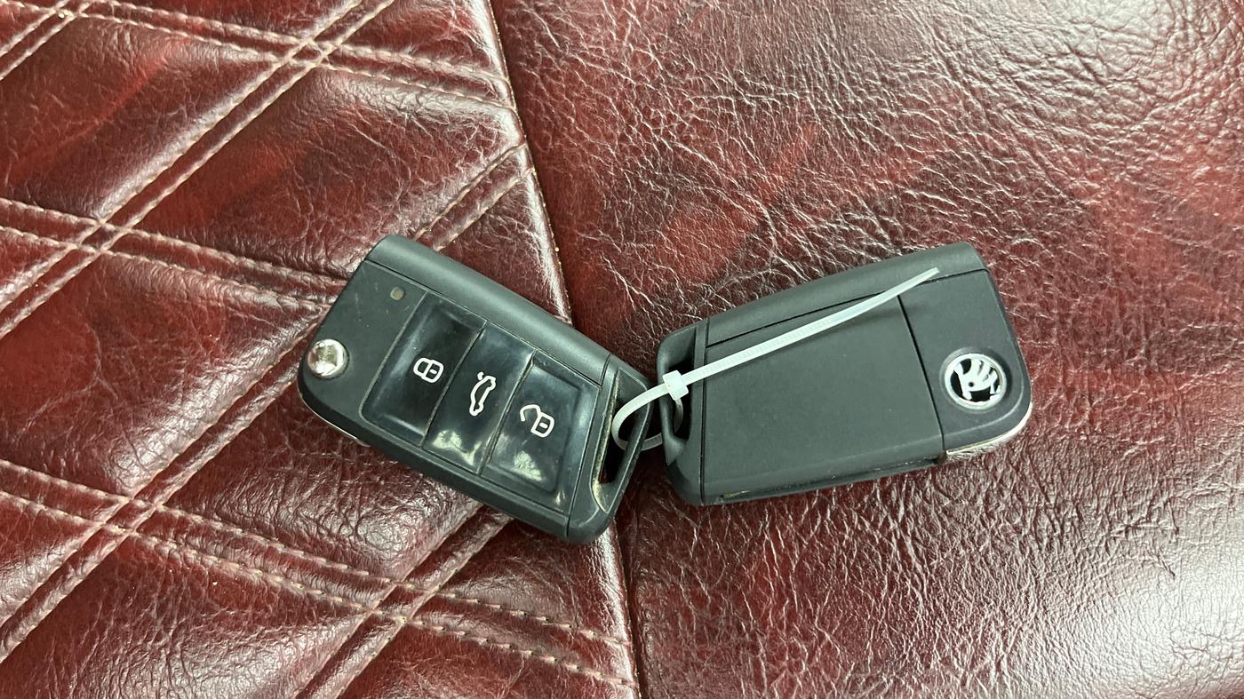 2022 Skoda SLAVIA AMBITION 1.0L TSI AT, Petrol, Automatic, 46,791 km, Key Close Up
