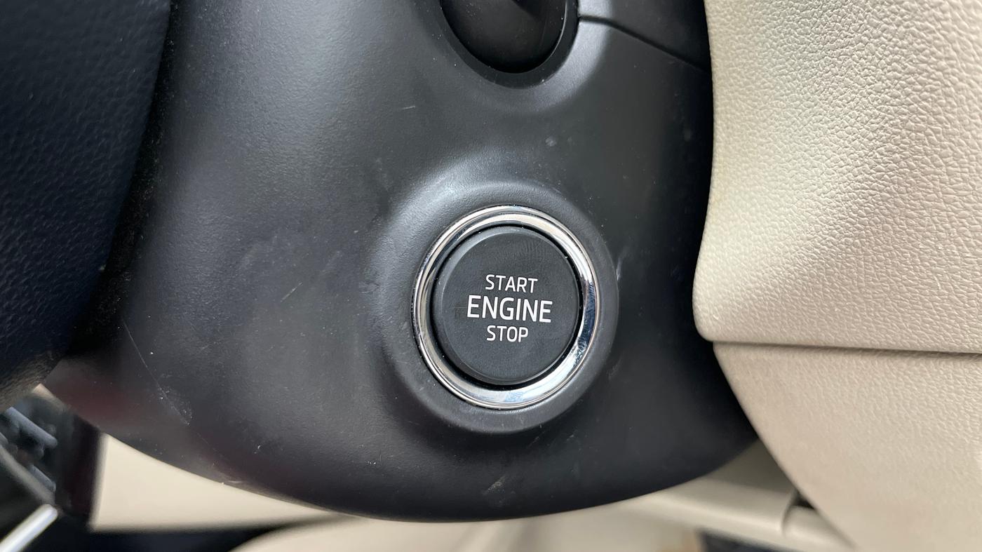 2022 Skoda SLAVIA AMBITION 1.0L TSI AT, Petrol, Automatic, 46,791 km, Keyless Start/ Stop Button