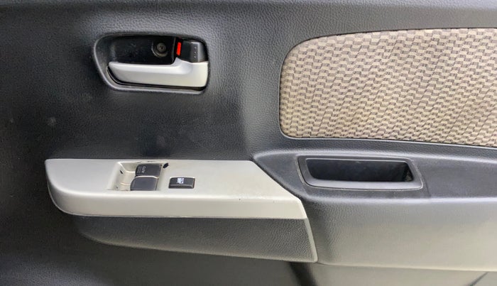 2013 Maruti Wagon R 1.0 LXI CNG, CNG, Manual, 48,326 km, Driver Side Door Panels Control