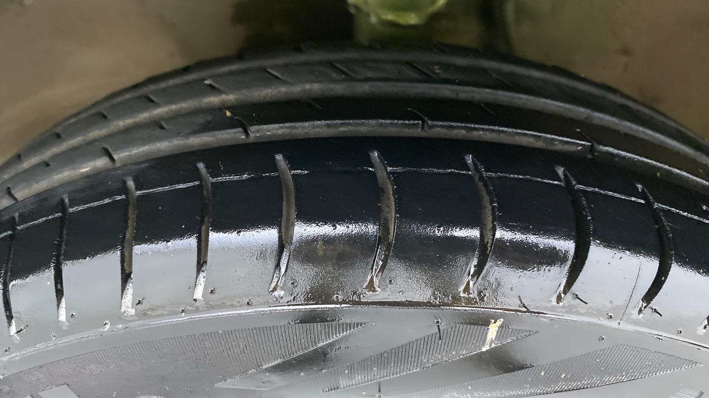2017 Maruti Alto 800 VXI, Petrol, Manual, 90,924 km, Left Front Tyre Tread