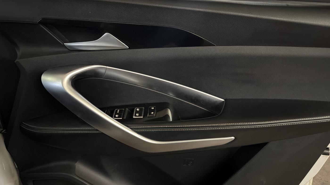 2021 MG HECTOR SHARP 1.5 DCT PETROL, Petrol, Automatic, 53,478 km, Driver Side Door Panels Control
