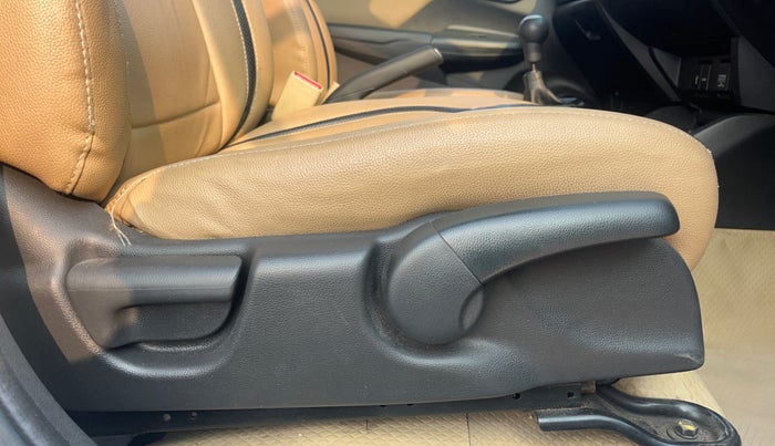 2016 Honda Jazz 1.2L I-VTEC SV, Petrol, Manual, 97,558 km, Driver Side Adjustment Panel