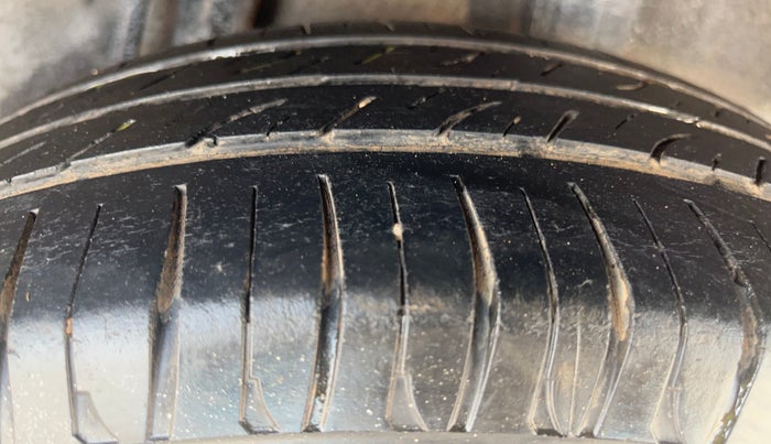 2016 Honda Jazz 1.2L I-VTEC SV, Petrol, Manual, 97,558 km, Left Rear Tyre Tread