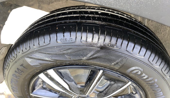 2023 Renault Kwid CLIMBER AMT 1.0, CNG, Automatic, 31,271 km, Right Rear Tyre Tread