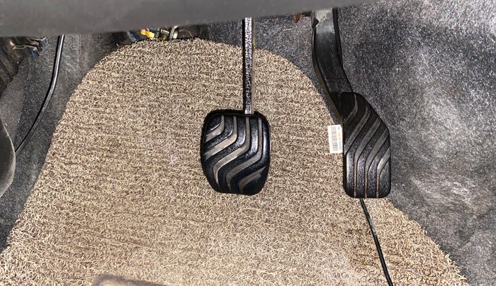 2023 Renault Kwid CLIMBER AMT 1.0, CNG, Automatic, 31,271 km, Pedals