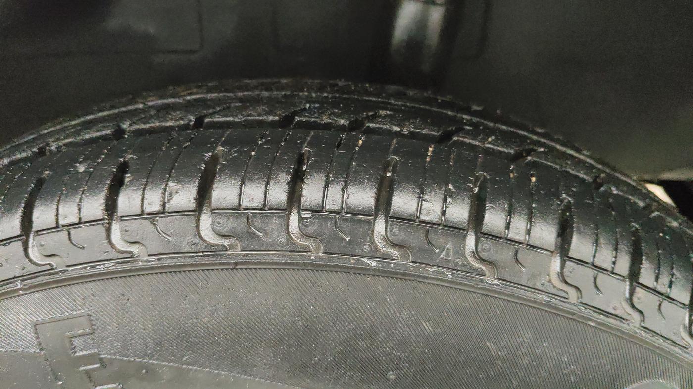 2018 Datsun Redi Go A, Petrol, Manual, 53,830 km, Left Rear Tyre Tread