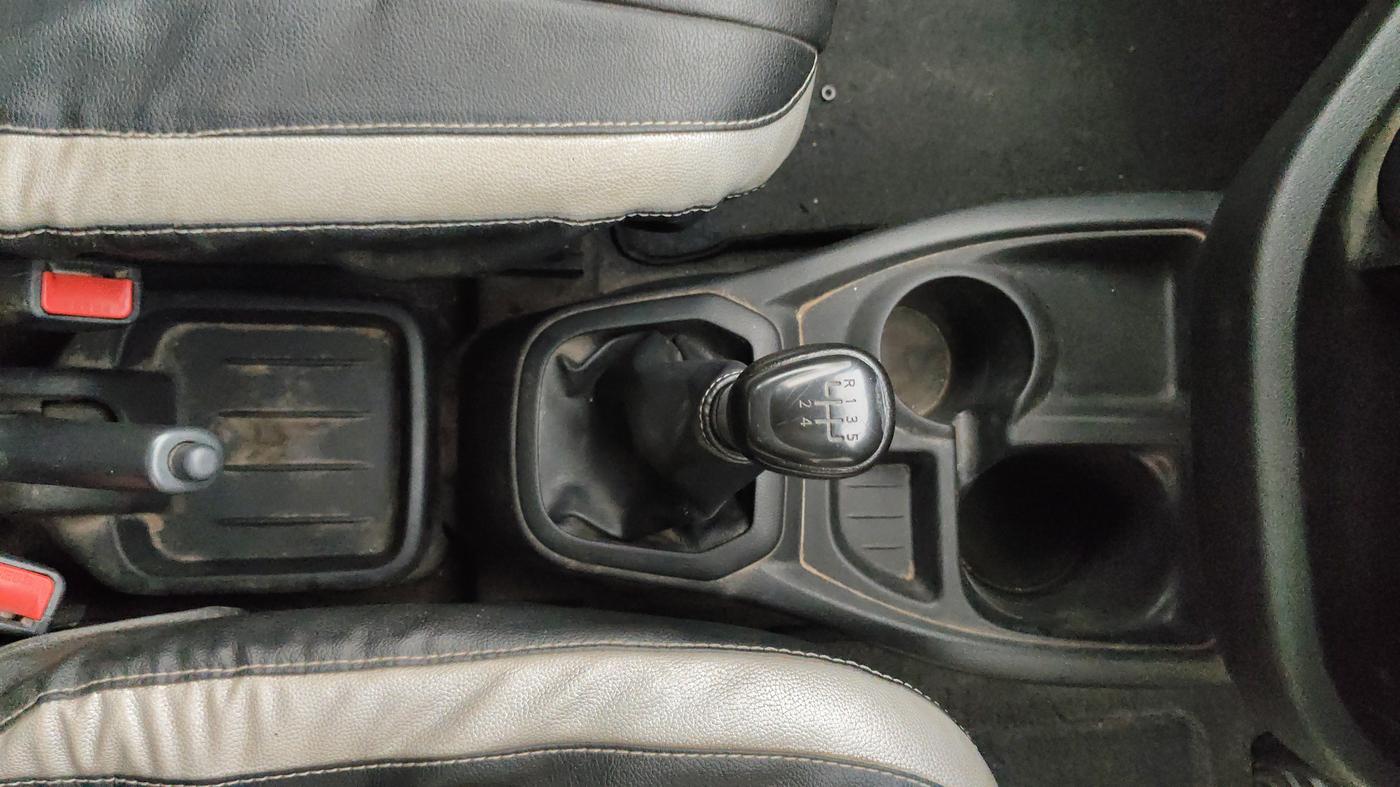 2018 Datsun Redi Go A, Petrol, Manual, 53,830 km, Gear Lever