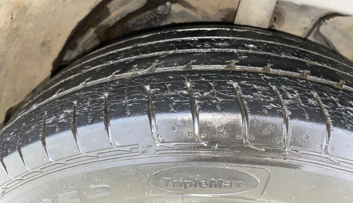 2020 MG HECTOR SHARP 1.5 DCT PETROL, Petrol, Automatic, 38,862 km, Right Front Tyre Tread