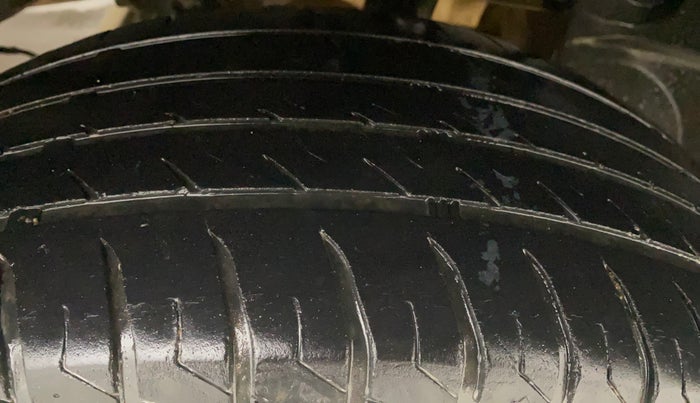 2019 Renault Duster 110 PS RXS 4X2 AMT DIESEL, Diesel, Automatic, 82,755 km, Left Rear Tyre Tread