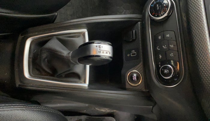 2021 Nissan Kicks XV PREMIUM TURBO 1.3 CVT, Petrol, Automatic, 68,332 km, Gear Lever