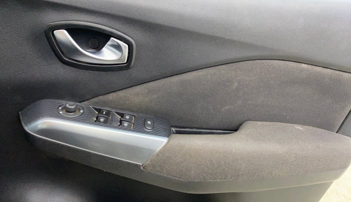 2021 Nissan Kicks XV PREMIUM TURBO 1.3 CVT, Petrol, Automatic, 68,332 km, Driver Side Door Panels Control