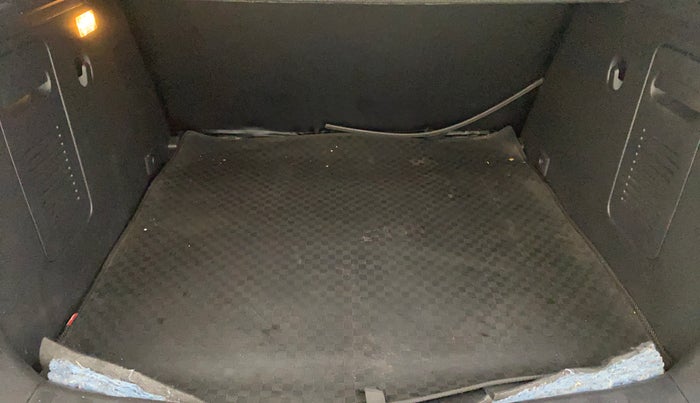 2021 Nissan Kicks XV PREMIUM TURBO 1.3 CVT, Petrol, Automatic, 68,332 km, Boot Inside