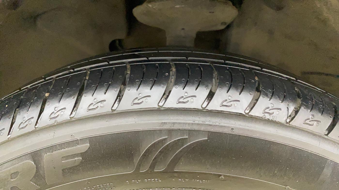 2021 Nissan Kicks XV PREMIUM TURBO 1.3 CVT, Petrol, Automatic, 68,332 km, Right Front Tyre Tread