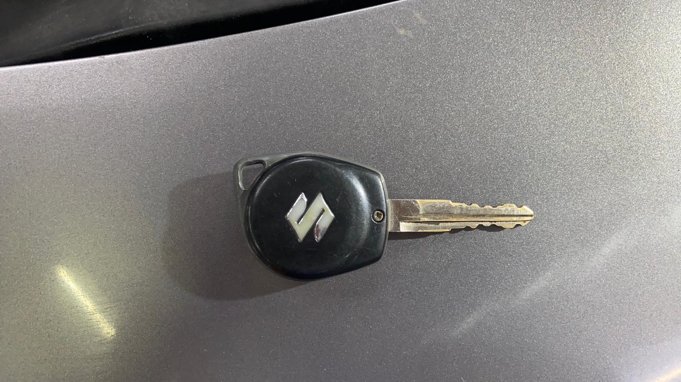 2016 Maruti Wagon R 1.0 VXI AMT, Petrol, Automatic, 71,936 km, Key Close Up