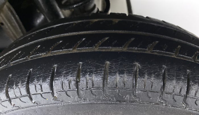 2016 Maruti Alto 800 LXI, Petrol, Manual, 48,633 km, Left Rear Tyre Tread