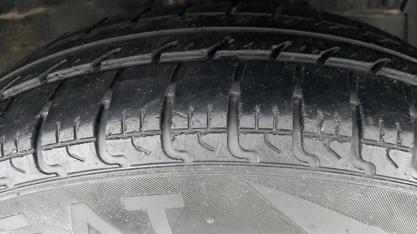 2014 Maruti Swift Dzire VDI BS IV, Diesel, Manual, 74,233 km, Right Front Tyre Tread