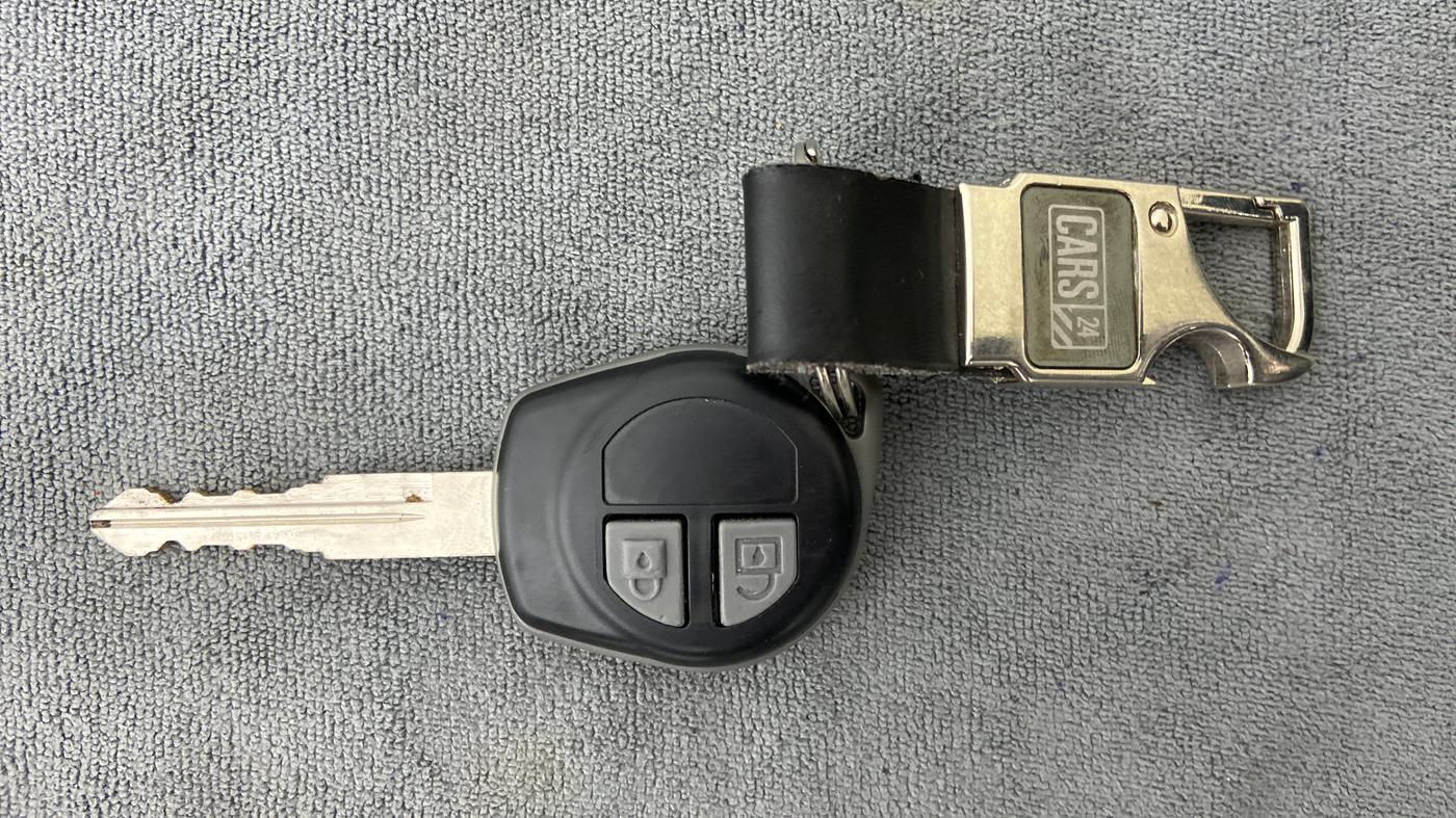 2014 Maruti Swift Dzire VDI BS IV, Diesel, Manual, 74,233 km, Key Close Up