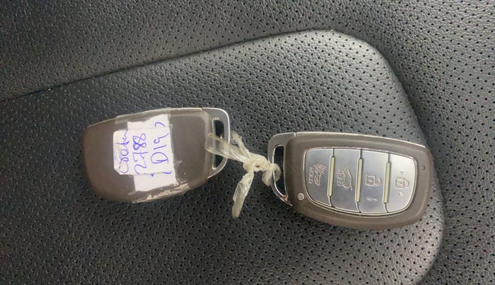 2021 Hyundai Creta SX (O) 1.4 TURBO DCT DUAL TONE, Petrol, Automatic, 64,701 km, Key Close Up