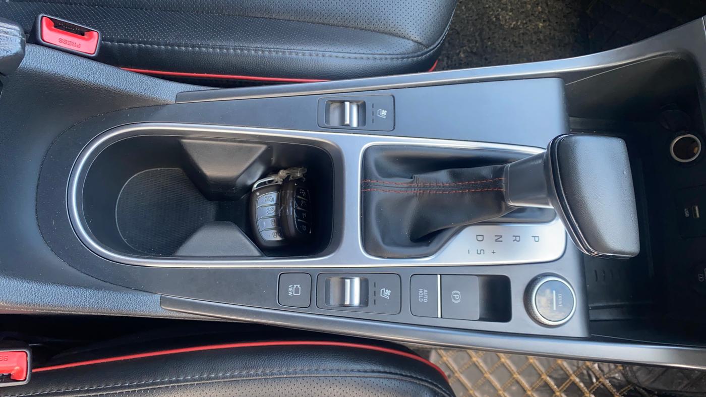 2021 Hyundai Creta SX (O) 1.4 TURBO DCT DUAL TONE, Petrol, Automatic, 64,701 km, Gear Lever