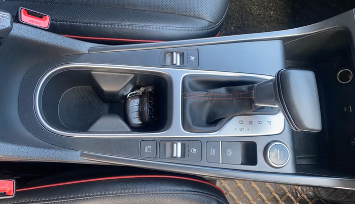 2021 Hyundai Creta SX (O) 1.4 TURBO DCT DUAL TONE, Petrol, Automatic, 64,701 km, Gear Lever