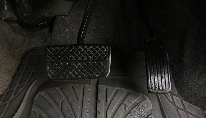 2018 Honda Brio VX AT, Petrol, Automatic, 19,243 km, Pedals