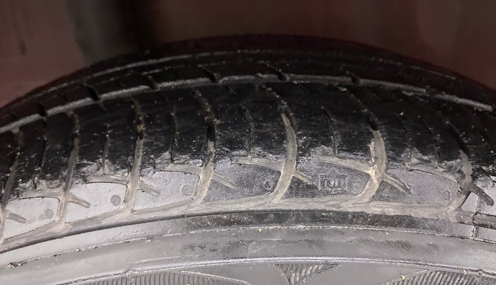 2018 Honda Brio VX AT, Petrol, Automatic, 19,243 km, Right Rear Tyre Tread